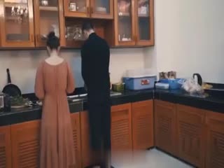老公背地里偷吃.}