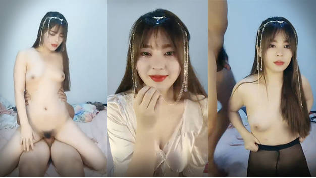 烈 焰 红 唇 完 美 顔 值 甜 美 小 姐 姐 3P淫 乱 ， 异 域 风 情 跪 著 深 喉 口 交 ， 开 档 黑 丝 骑 乘 抽 插 ， 美 女 被 轮 换 著 操1}