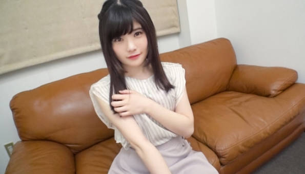 SIRO-3827 【初撮り】ネットでAV応募→AV体験撮影 972 「刺激が欲しかったから」という理由でAV出演.清楚な顔して重度のスケベ娘.男優の激しいピストンに「イクッイクッイクッッッ」と絶叫！！整った顔を崩して乱れる姿がエロい.1}